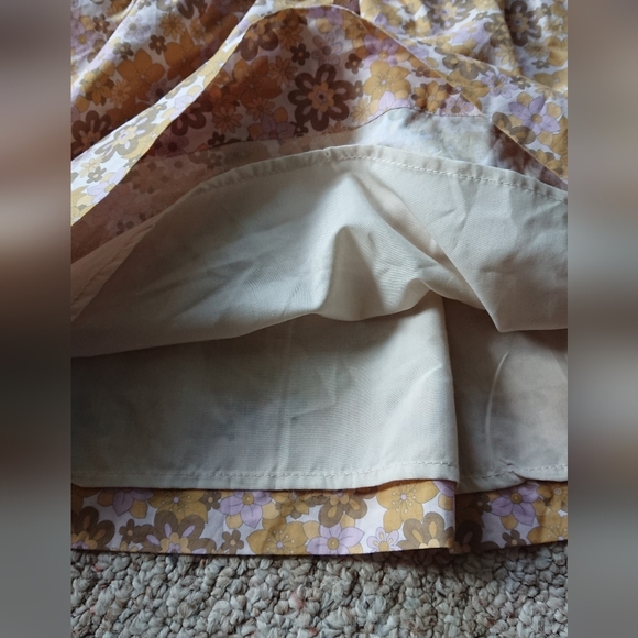 AUREUM Smocked Ruffled floral Blouse size M - Picture 2 of 12